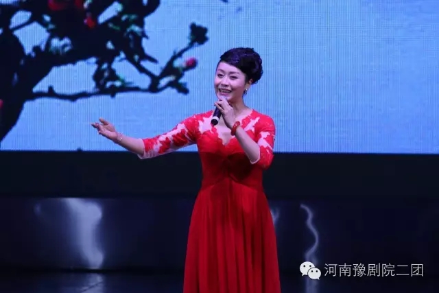 刘雯卉演唱《秦雪梅》