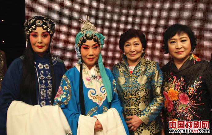 张宝英老师在"兰韵飘香"纪念崔兰田大师逝世十周年演出掠影 豫剧