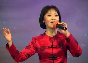 《迎七一田敏豫剧交响演唱会》全面展示了她独具魅力的嗓音和高超的