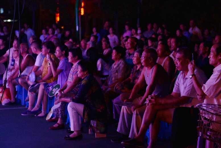 平阳里社区汉丰评剧团“文明靠大家，幸福你我他”评剧专场演出