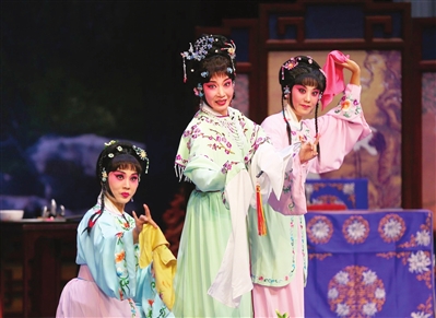 天津市评剧白派剧团重新改编的古装名剧《雪玉冰霜》成功首演