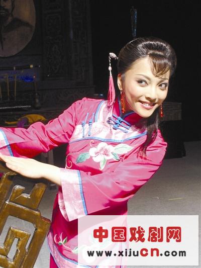 川剧《金子》将在国家大剧院上演。梅花奖获得者沈铁梅将敢爱敢恨的金子演绎得深入人心