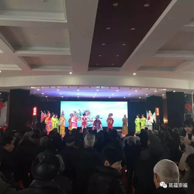 “新春欢乐颂”越剧专场演出走进崇福镇利顺村