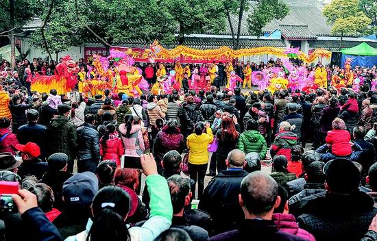 德阳市中江县火神庙免费看川剧