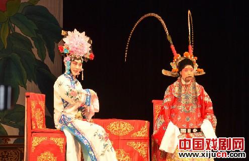 铁镜公主和杨延辉图片