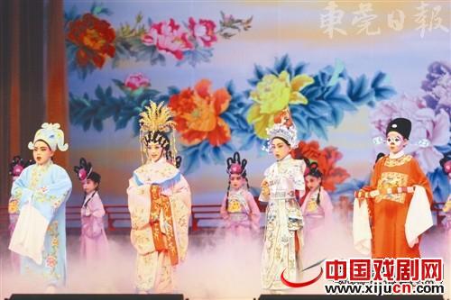 麻涌镇少儿粤剧团专场演出玉兰大剧院精彩上演