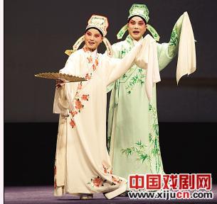 昆曲《梁山伯与祝英台》首演