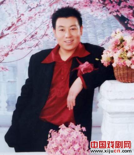 李小雄