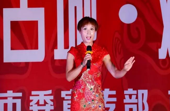 “文化润古城·戏剧彩色周末”河北梆子名家名段演唱会在军校广场举行