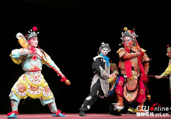 河北梆子和乐亭皮影两大国家级非遗走进香港校园