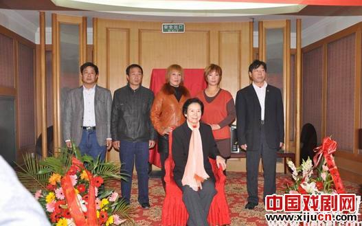 河北梆子艺术家齐花坦喜收5名民间戏曲弟子为徒