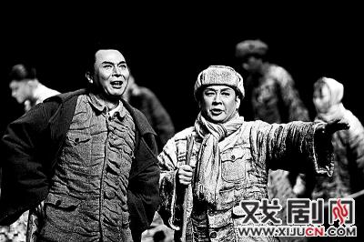 吴广林在《红旗渠》中饰演杨贵（左）