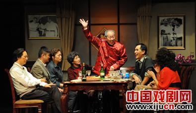 国家话剧院上演《这是最后的斗争》