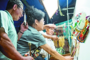 盖州皮影戏走进小山村