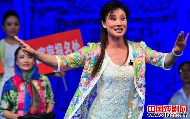 二人台现代戏《万家灯火万家梦》精彩亮相