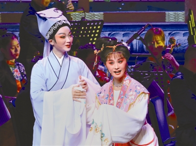 市小百花经典剧目展演周启动  30年后聚首14朵小花仍是网红